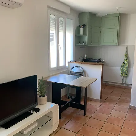 Apartment Cosy Avec Clim 33m2 Aimargues