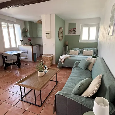 Cosy Avec Clim 33m2 Apartment Aimargues